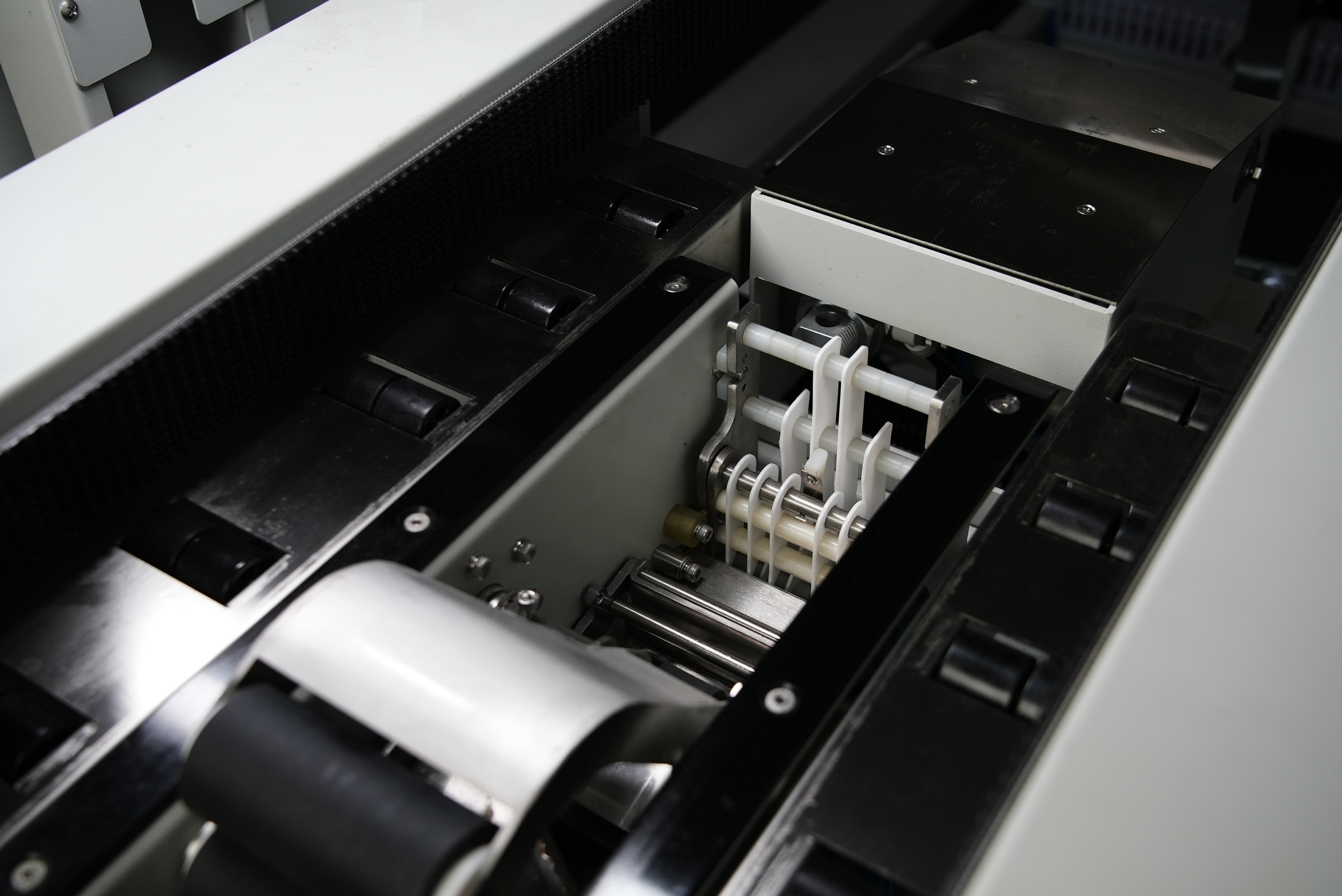 Máy dựng hộp carton tự động Hulian có niêm phong đáy giấy kraft kích hoạt bằng nước HCE-544W-L 